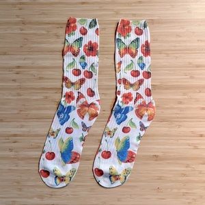 Vintage Socks 🔸Very good condition🔹Butterfly 🦋Cherry 🍒Hibiscus 🌺 Odd sox